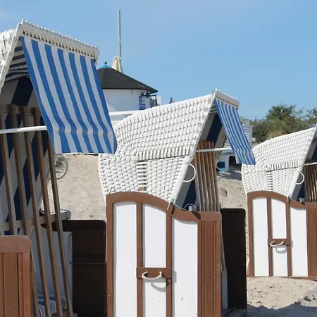 Familien Lucky Bei Kuehlungsborn Ofc 08 *